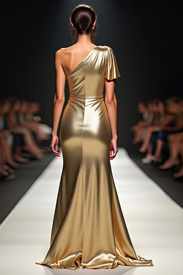 Robe de gala à manches flottantes à une épaule fourreau doré avec fente